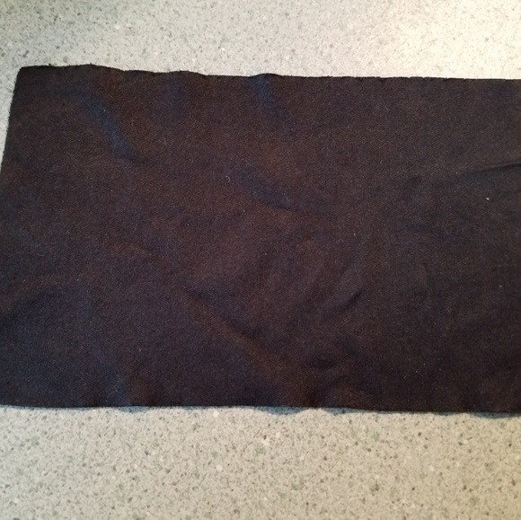 Authentic Gucci Sunglasses Case W/Cleaning Cloth - Picture 6 of 6